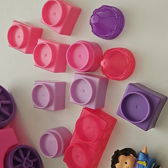 Little people princess carriage with building blocks. - Picture 6 of 12